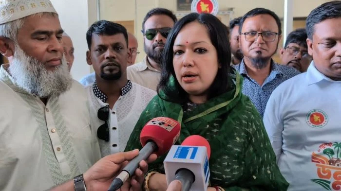 জামায়াতের ছায়া মন্ত্রিসভাকে সাধুবাদ, শেখ হাসিনার দেশে ফিরতে আইনি বাধা নেই: রুমিন ফারহানা