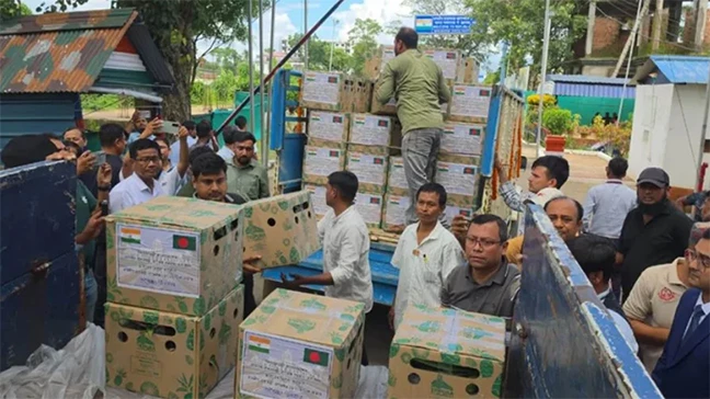 প্রধানমন্ত্রী তারেক রহমানের জন্য ৭৮০ কেজি আনারস পাঠালেন ত্রিপুরার মুখ্যমন্ত্রী