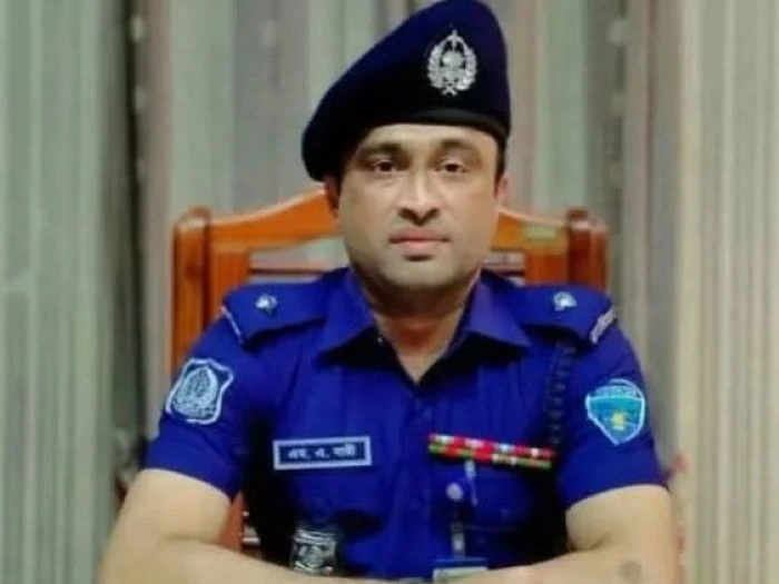 দাউদকান্দি মডেল থানার ওসি বারীকে প্রত্যাহার, কারণ নিয়ে চলছে আলোচনা