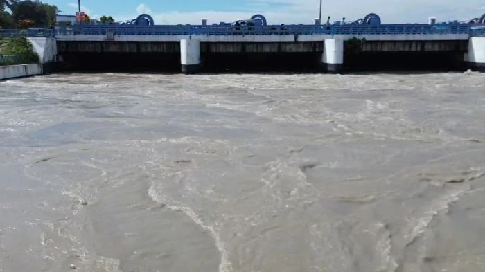 ‎তিস্তার পানি বিপৎসীমার কাছাকাছি, আতঙ্কে তীরবর্তী মানুষ