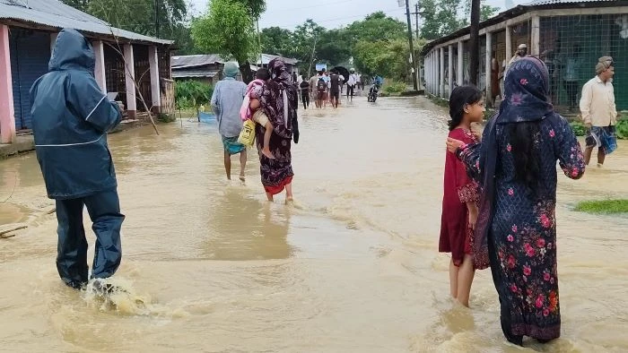মৌলভীবাজারে কমছে বন্যার দুর্ভোগ, বাড়ছে ডায়রিয়া-চর্মরোগসহ পানিবাহিত রোগের আশঙ্কা