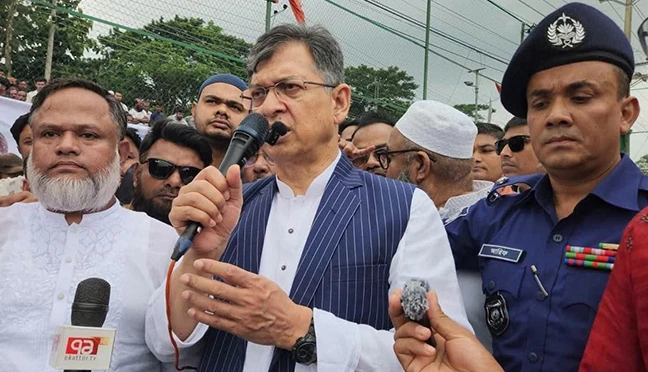 বন্যাদুর্গতদের পাশে সরকার, সব ধরনের প্রস্তুতি রয়েছে: স্বরাষ্ট্রমন্ত্রী