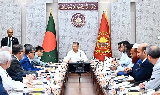 চা শিল্পের বিকাশে সর্বাত্মক সহযোগিতার আশ্বাস প্রধানমন্ত্রীর
