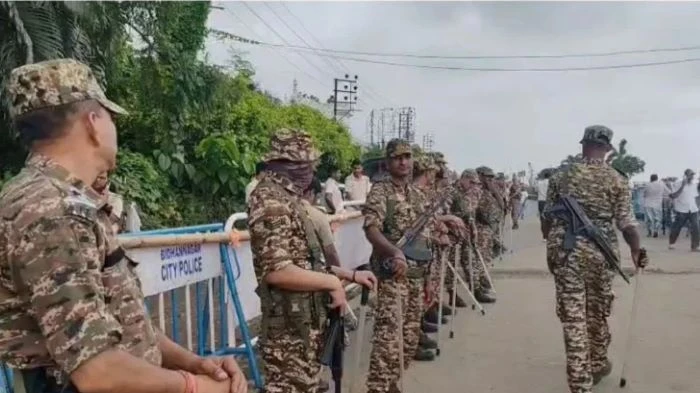 বাঁকড়া মসজিদে জুমার নামাজ বন্ধ, কলকাতা বিমানবন্দর এলাকায় ১৬৩ ধারা