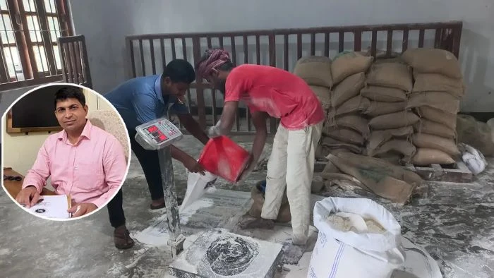‘সবাই মিলে মিশে খামু’ মন্তব্যের ভিডিও ভাইরাল, বরখাস্ত ৩ খাদ্য কর্মকর্তা