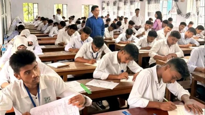 এইচএসসি পদার্থবিজ্ঞানের প্রশ্নপত্রে যে দুটি ভুল ধরা পড়েছে