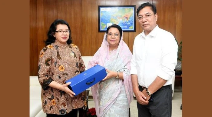 বাংলাদেশিদের জন্য ইন্দোনেশিয়া ভ্রমণে ভিসা অন অ্যারাইভাল সুবিধা বহাল রাখার আশ্বাস
