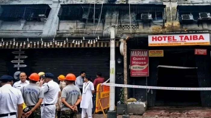 ‘মনে হয়েছিল মরেই যাব’ : কলকাতার হোটেলে আগুন থেকে বাঁচার ভয়াবহ অভিজ্ঞতা জানালেন ৩ বাংলাদেশি