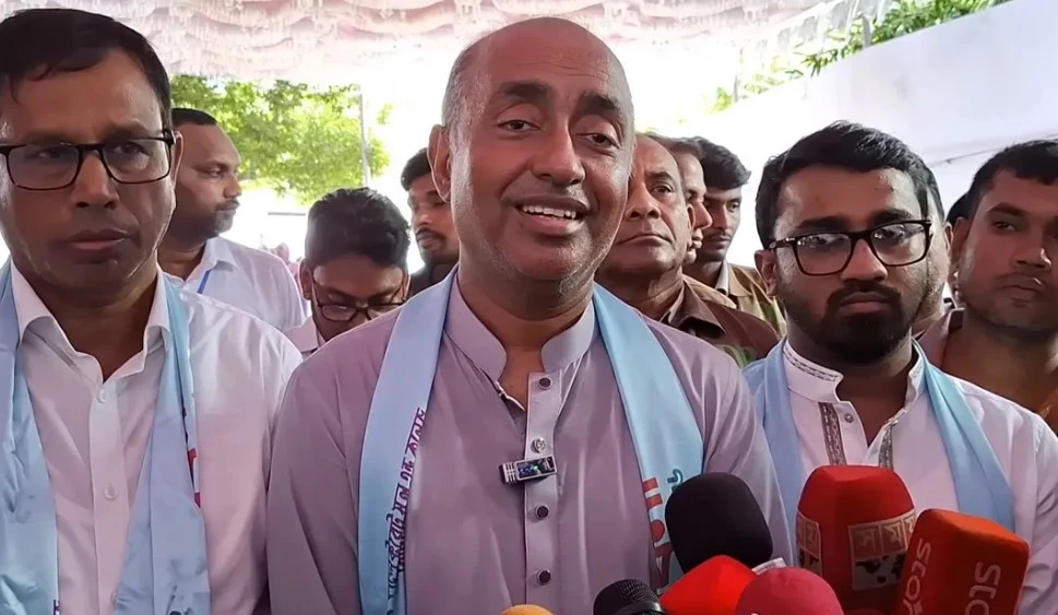মক্কা চুক্তির বিষয়ে সবকিছু বিবেচনা করে সিদ্ধান্ত নেবে সরকার: আইনমন্ত্রী