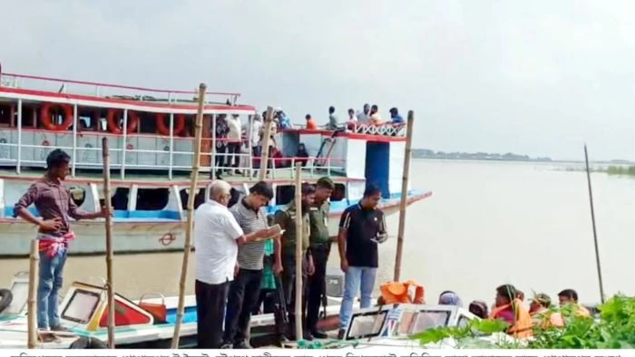চরভদ্রাসনে স্পিডবোটে অতিরিক্ত ভাড়া: ঘাটের ইজারাদারকে জরিমানা