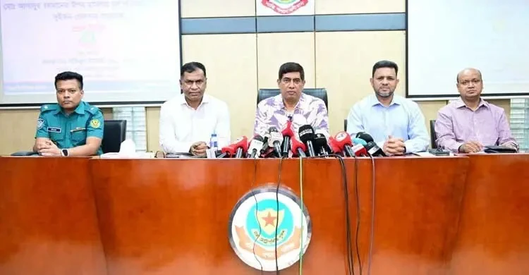 দূতাবাসে ই-মেইলে হুমকি ভুয়া গ্রুপের কাজ: ডিবি