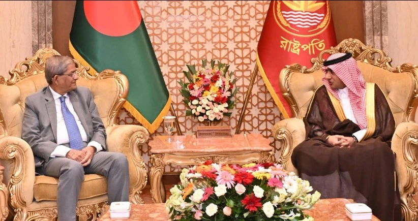 হজযাত্রীদের সুবিধা বাড়ানোর আহ্বান রাষ্ট্রপতির, আশ্বাস সৌদি রাষ্ট্রদূতের