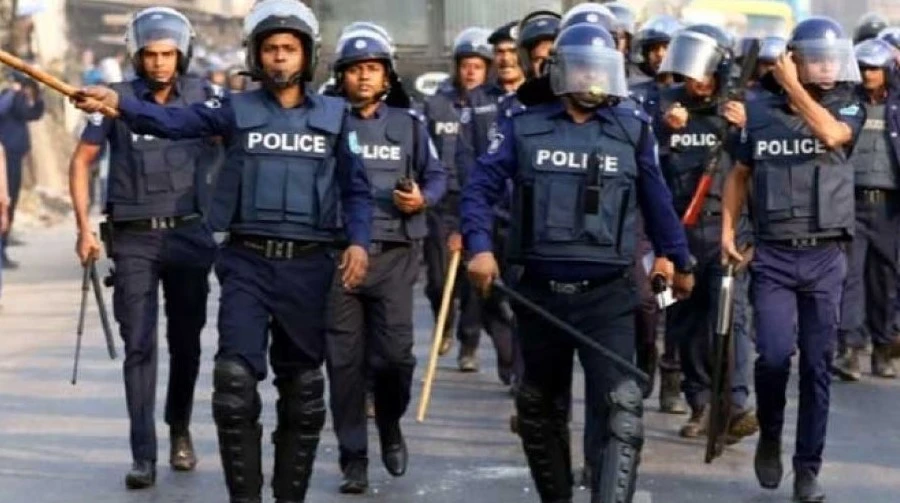 ১৫ আগস্ট ঘিরে রাজধানীতে নিশ্ছিদ্র নিরাপত্তা, জোরদার চেকপোস্ট-তল্লাশি