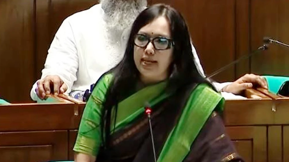 টুকু আসে, টুকু যায়—লোডশেডিং নিয়ে রুমিন ফারাহানা (ভিডিও)