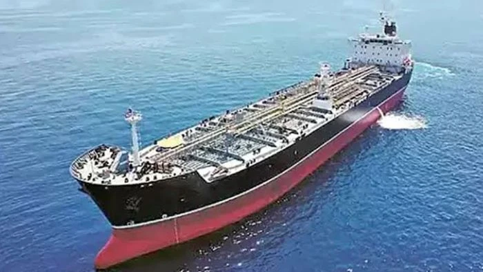 ভারতীয় উপকূলে পণ্যবাহী জাহাজডুবি, বাংলাদেশিসহ ২৪ ক্রু নিখোঁজ