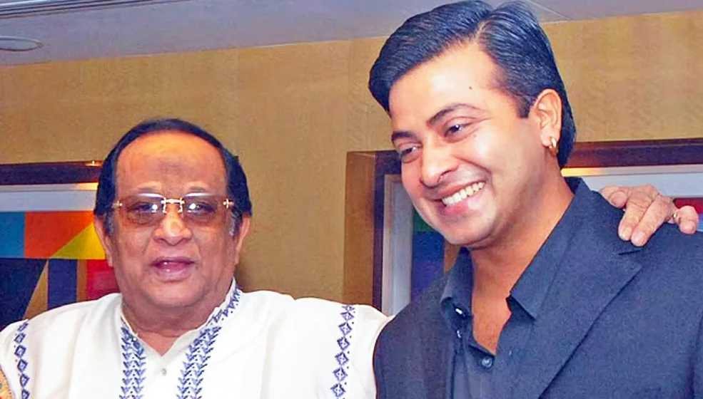 নায়করাজ স্মরণে শাকিবের আবেগঘন বার্তা