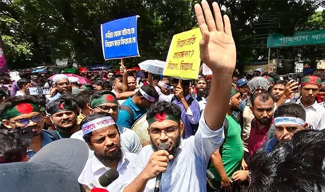 সরকারের আশ্বাসে প্রাথমিকের সুপারিশপ্রাপ্ত শিক্ষকদের আন্দোলন প্রত্যাহার