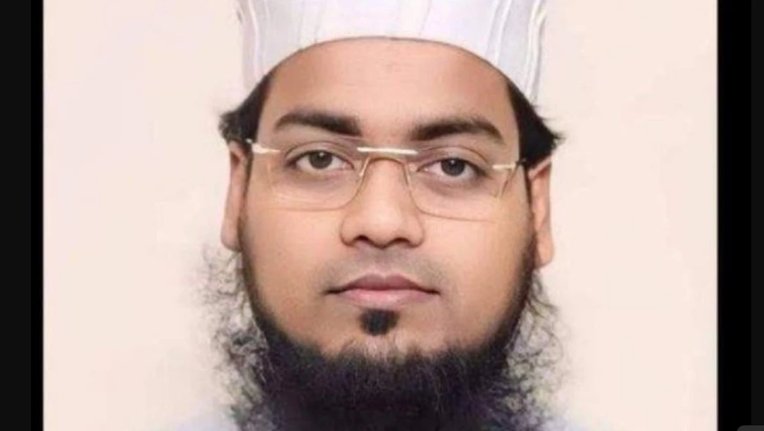 ‘বেডরুমে গোপন ক্যামেরা রেখেছিলেন স্ত্রী, ফুটেজ প্রকাশের ভয় দেখিয়ে ১০ লাখ টাকা দাবি’