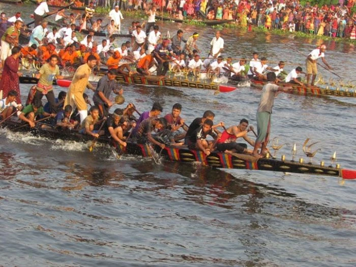আবহমান বাংলার ঐতিহ্য ফেরাতে সালথার আষাঢ়ের বিলে নৌকা বাইচ শুক্রবার