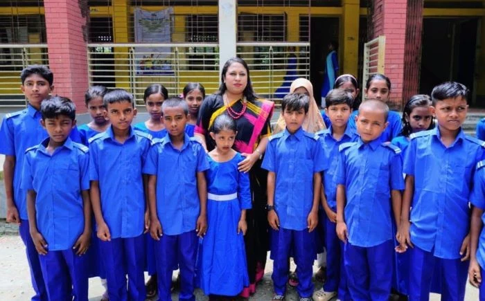 শেরপুরে নতুন স্কুল ড্রেস ও ক্রীড়া সামগ্রী পেয়ে উচ্ছ্বসিত শিক্ষার্থীরা