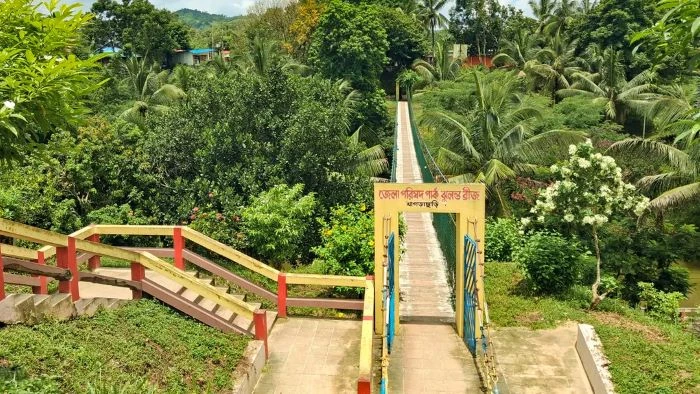 পর্যটনের ছোঁয়ায় বদলে যাচ্ছে খাগড়াছড়ির পাহাড়ি জনপদের অর্থনীতি