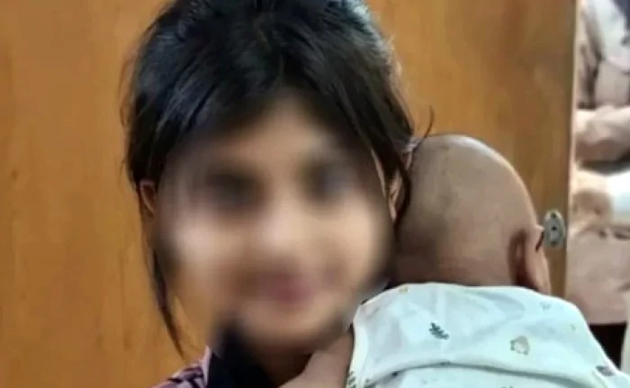 কিশোরী মাকে সন্তান ফেরত, শর্তও দিল আদালত