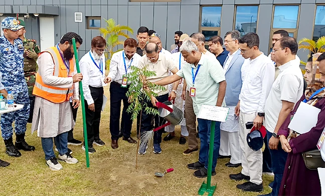 ২ ঘন্টার সংক্ষিপ্ত সফরে মাতারবাড়িতে প্রধানমন্ত্রী