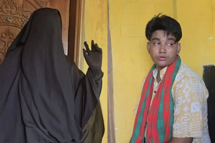 দুই নারীর একসঙ্গে বসবাস ঘিরে এলাকায় চাঞ্চল্য