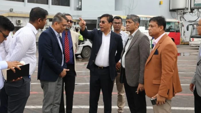 ব্যাগেজ হ্যান্ডলিংয়ে সময় কমানোর নির্দেশ বিমানমন্ত্রীর