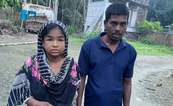 সালথায় অন্ধকার গোয়ালঘরে সোহেলের সংসার, পাশে দাঁড়ালেন ইউএনও