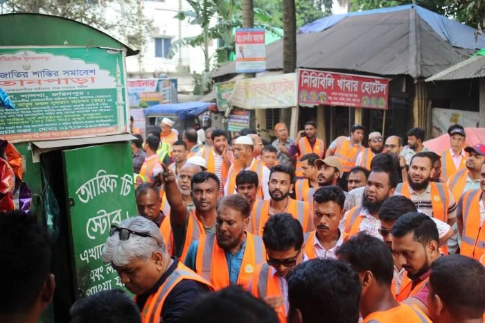ফরিদপুরে উচ্ছেদ অভিযান: দখলমুক্ত ফুটপাত ও সড়ক, স্বস্তিতে পথচারী