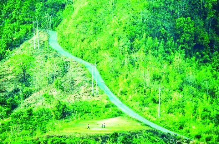প্রশস্ত হচ্ছে খাগড়াছড়ির দুই গুরুত্বপূর্ণ সড়ক, বাড়বে যোগাযোগ সুবিধা