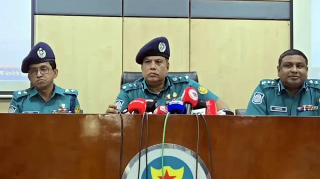 ককটেল বিস্ফোরণ: নাসীরুদ্দীন পাটওয়ারীকে জিজ্ঞাসাবাদ করা উচিত বলে মন্তব্য করেছেন ডিএমপি