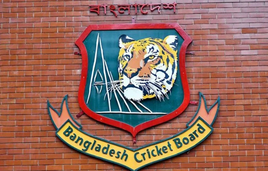 বিপিএলে ফিক্সিং : সাবেক পরিচালকসহ তিনজন নিষিদ্ধ  
