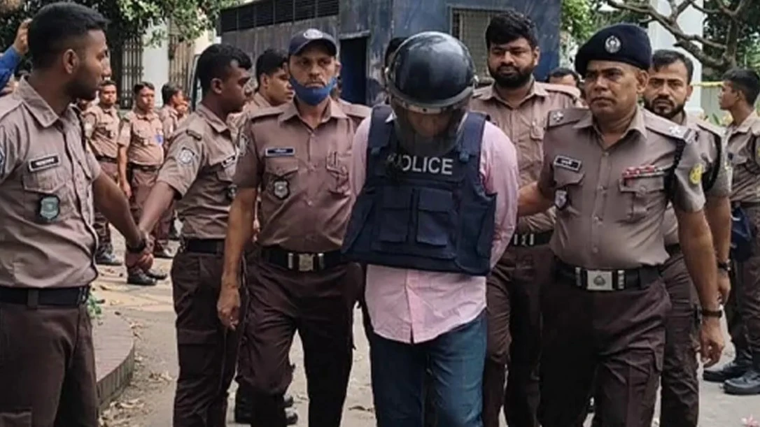 বিডিআর হত্যার ৪ প্রত্যক্ষদর্শীর চোখ বেঁধে গুলি, পেট চিরে সিমেন্টের বস্তা বেঁধে নদীতে ফেলার সাক্ষ্য ট্রাইব্যুনালে
