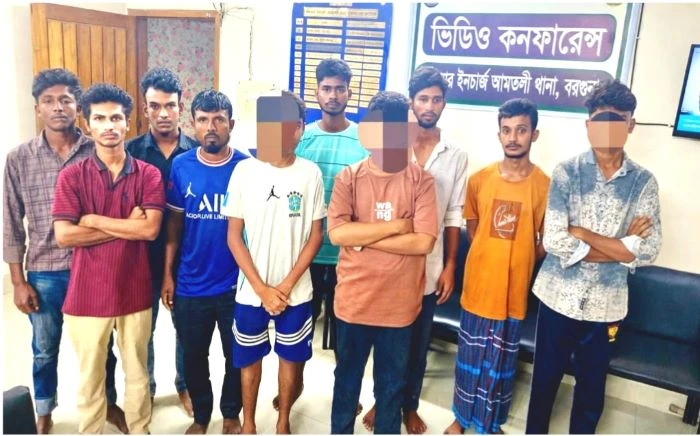 আমতলীতে পুলিশের বিশেষ অভিযান, আটক ১১
