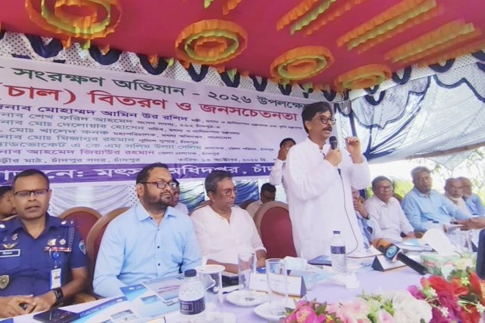 বুকে হাত দিয়ে বলুন, কোনো ইলিশ ধরব না : জেলেদের প্রতি মৎস্যমন্ত্রী