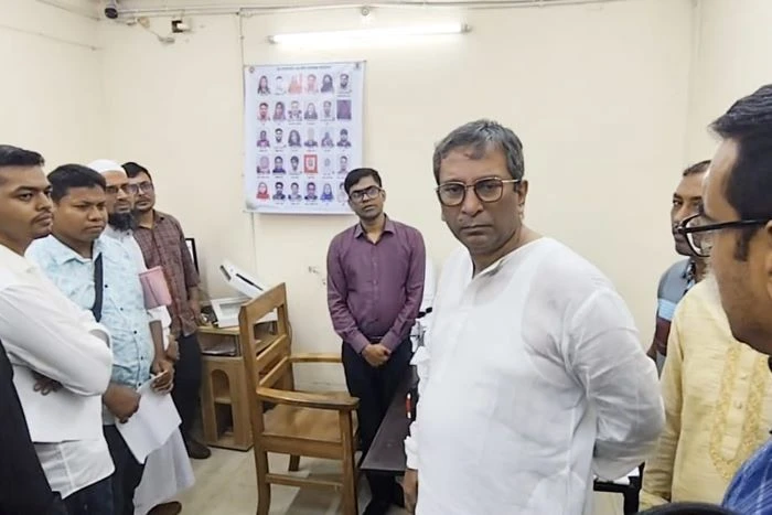 চাঁদপুর পাসপোর্ট অফিসকে দুর্নীতি ও দালালমুক্ত দেখতে চাই : এমপি মানিক