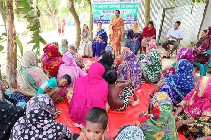 ফরিদপুরের চরাঞ্চলে জলবায়ু পরিবর্তন মোকাবিলায় নারীর অংশগ্রহণের আহ্বান