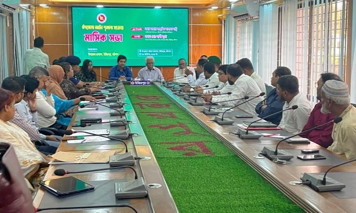 উজিরপুরে আইনশৃঙ্খলা সভা: দুর্গাপূজা ও মা ইলিশ রক্ষায় কঠোর নজরদারির সিদ্ধান্ত