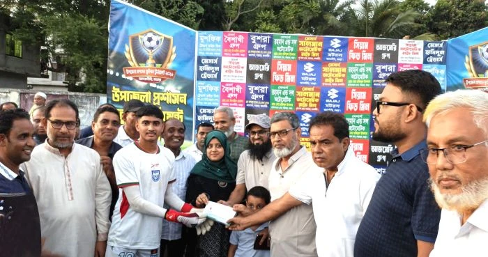 আদমদীঘিতে প্রশাসন ফুটবল টুর্নামেন্টে ছাতিয়ান গ্রামকে হারিয়ে ফাইনালে আদমদীঘি সদর