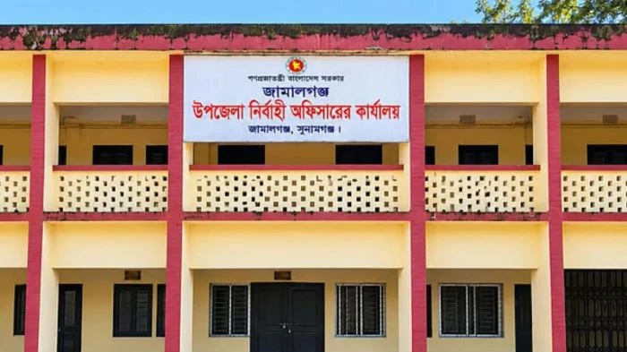 ইউএনওকে দায়ী করে পোস্ট দেওয়া এসি ল্যান্ডের শারীরিক অবস্থা ভালো, জানিয়েছে পরিবার