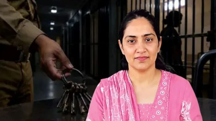 কয়েদিদের দিয়ে বাসার কাজ করানোর অভিযোগে গ্রেপ্তার নারী জেলার