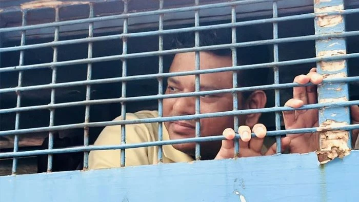 প্রতিমন্ত্রী টুকুর ব্যক্তিগত কর্মকর্তা মোখলেস কারাগারে