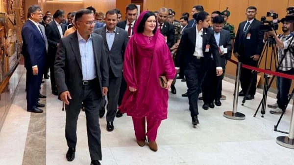 চার দিনের সফরে জাপানের পথে প্রধানমন্ত্রী তারেক রহমান, গুরুত্ব পাবে বিনিয়োগ ও ঋণ কমানোর আলোচনা